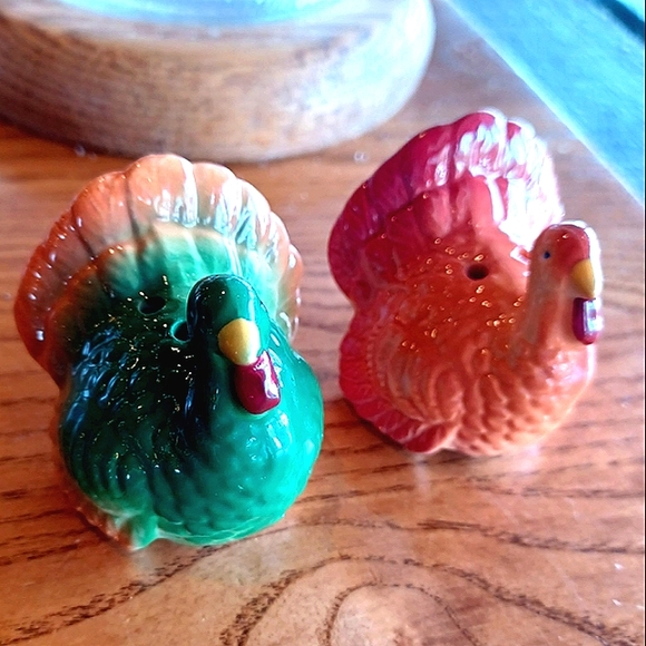 AUTUMN FALL Harvest Thanksgiving  Turkey Mini Salt & Pepper Shakers NWT - Picture 10 of 11